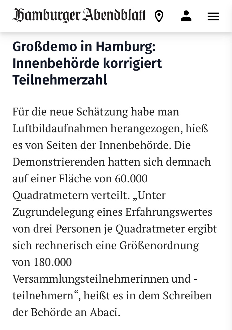SchanzEinlage's tweet photo. Die @PolizeiHamburg hat nach der Auswertung von Luftaufnahmen ihre ersten Teilnehmer-Schätzungen der #HamburgStehtAuf am #HH1901 nach oben korrigiert:
180.000 Menschen
sind in #Hamburg gegen Rechtes und rassistische Ideologien zusammengekommen.
Sehr schön min Hamburg! https://t.co/1p4oksRMlo