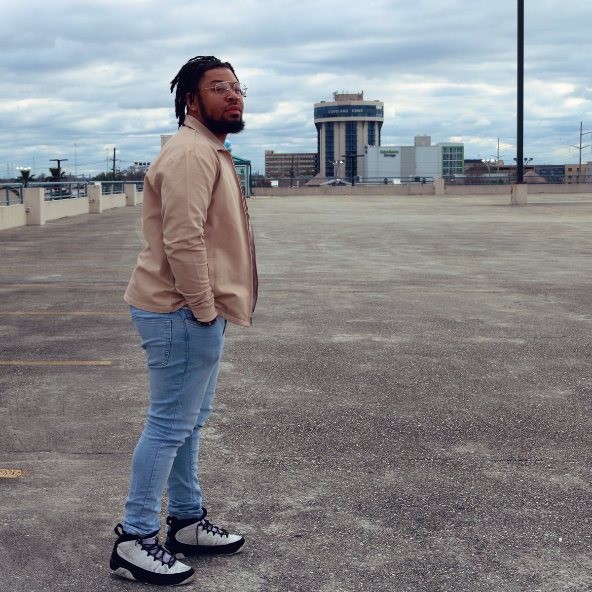 nola_prince's tweet image. it’s a 32 year old 🎉♒️🎂 #Feb5 #AquariusSeason