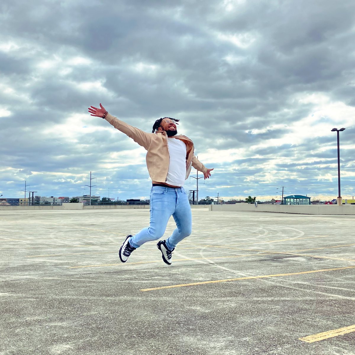 nola_prince's tweet image. it’s a 32 year old 🎉♒️🎂 #Feb5 #AquariusSeason