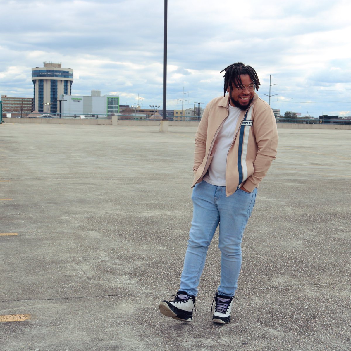 nola_prince's tweet image. it’s a 32 year old 🎉♒️🎂 #Feb5 #AquariusSeason