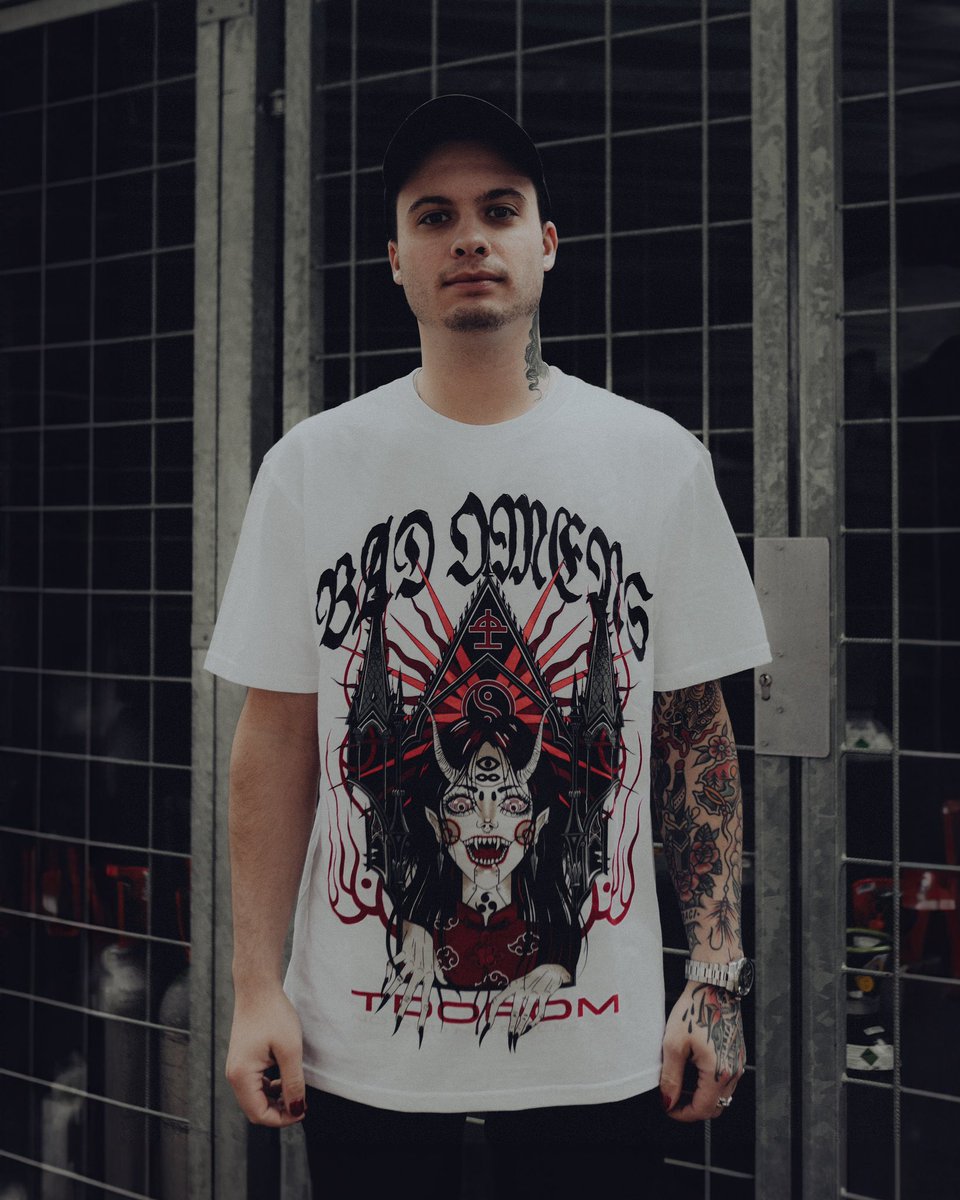 badomenscult's tweet photo. FRIDAY 5PM PST

+ALL NEW DESIGNS
+NEW VINYL VARIANT
+NEW SIDE BAG

https://t.co/rCwU1CLHTp https://t.co/rhdB9xoZSE