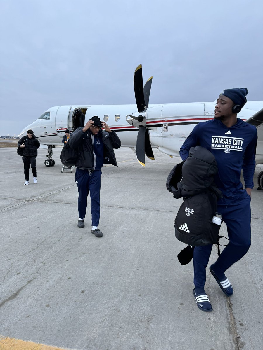 Roos have arrived in Fargo 🛩️🔵🟡🦘

#RooUp #RiseOfTheRoos #BAM
