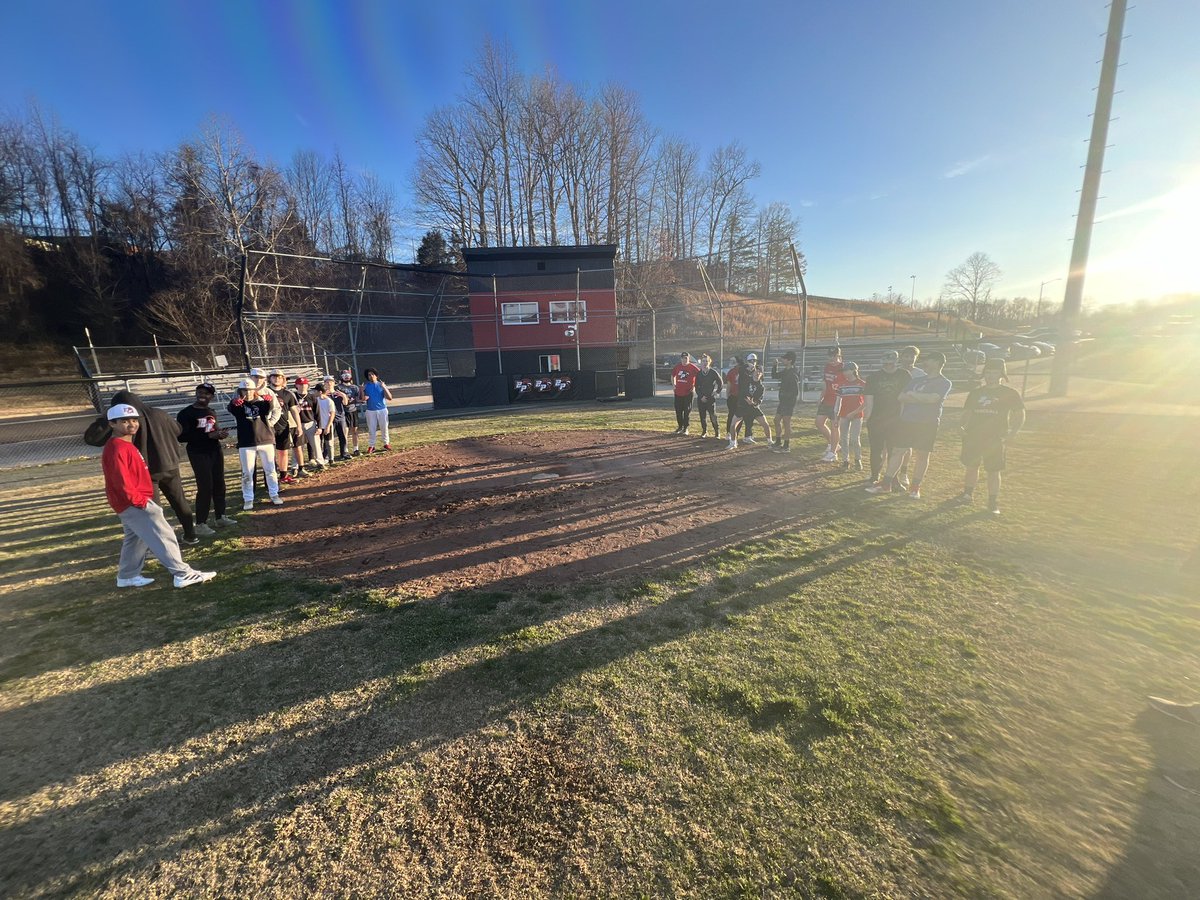 JPrince337's tweet photo. Hello sunshine! We have missed you! #BPBaseball #AsOne #HoldTheRope https://t.co/fIPB9WBFP4