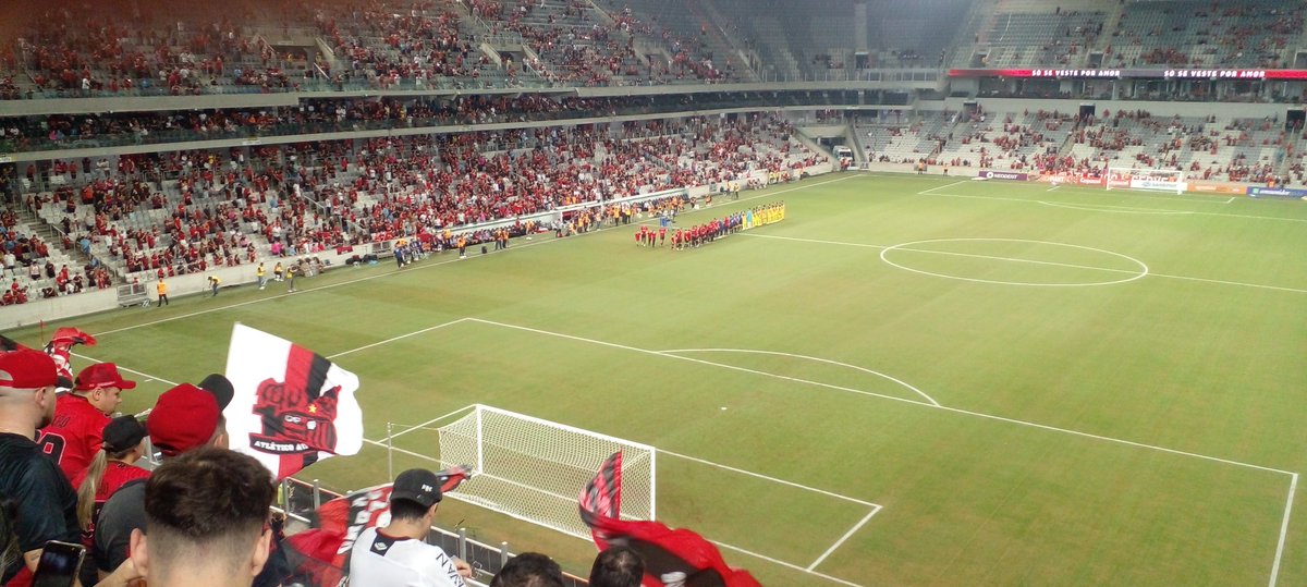 supporterutstyr's tweet photo. Finally after 6-7 months back to see #AthleticoParanaense at home again.
#CAPxCAS #vamosfuracao #liveinstadium https://t.co/jAeoWqe6C5