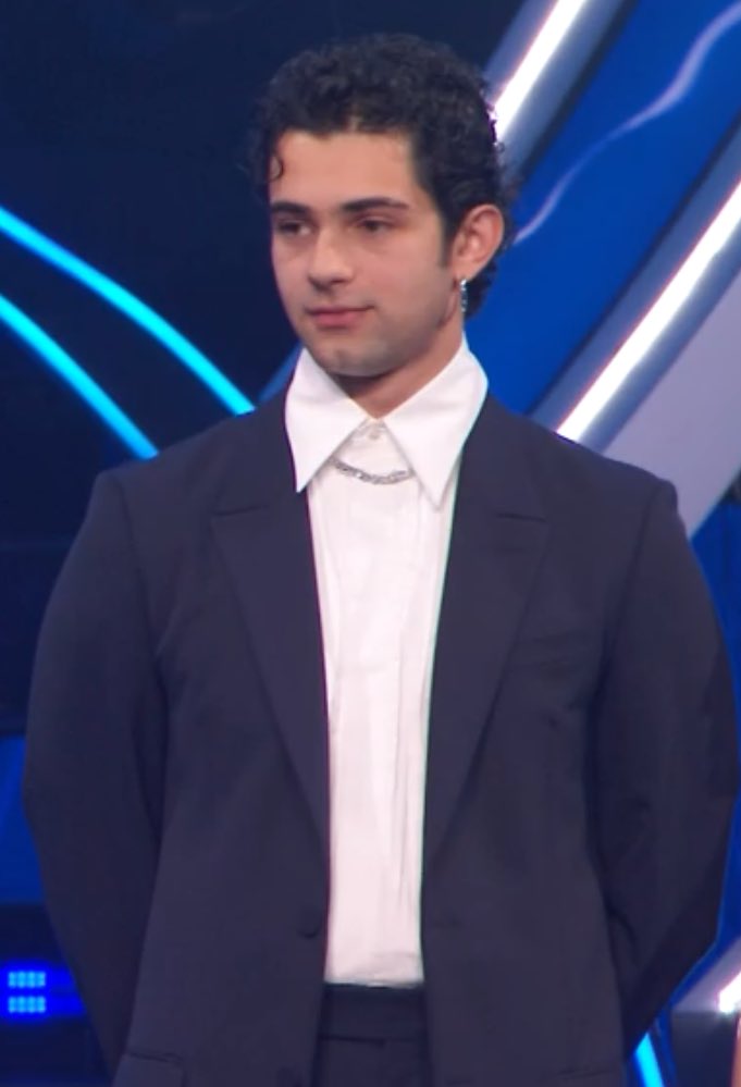 oppirla's tweet image. quest’uomo