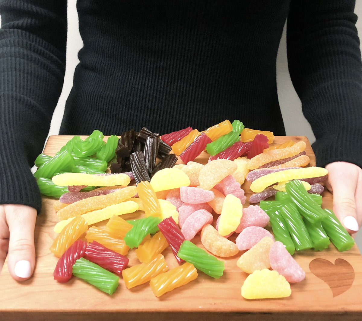 🏹💘🍭Make a candy board with Mother’s brand candy! Recreate this Bring a Board Idea for your next Valentine’s\Galentine’s party featuring Mother’s Natural Licorice Twists, Non-GMO Sour Worms &amp; many more in store❤️#mothersmarket #bringaboardideas #galentinesideas