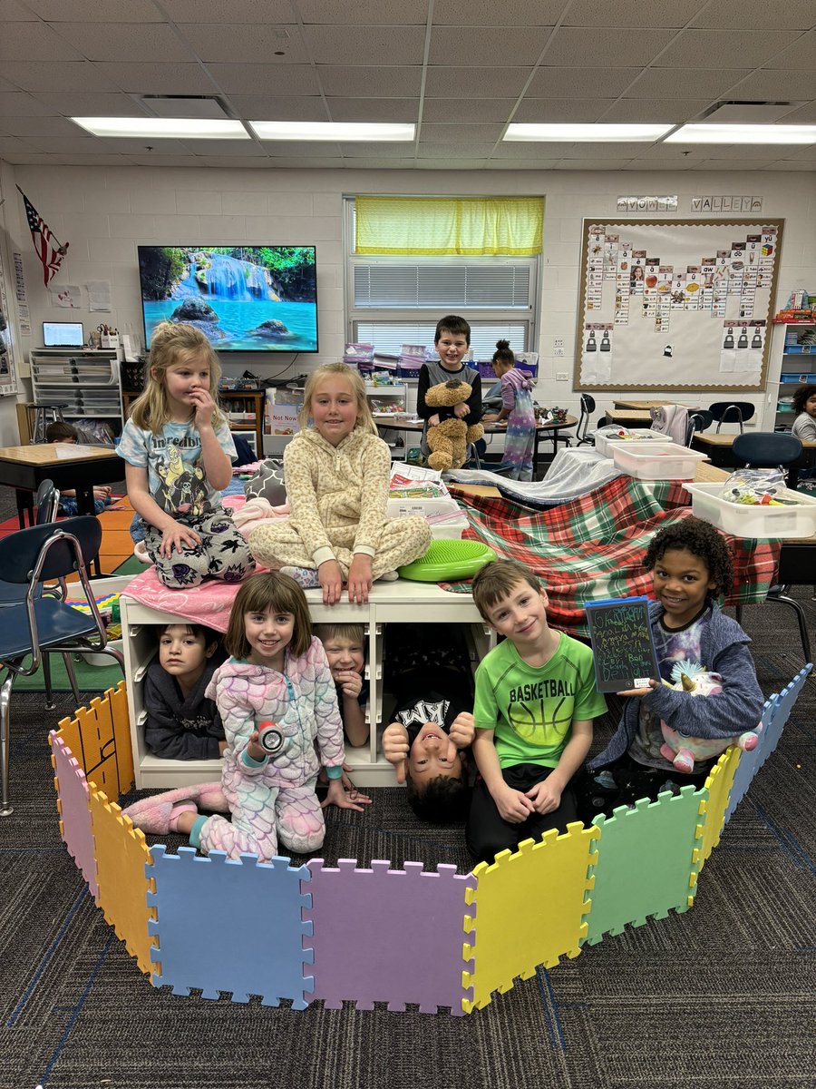 Global Play Day! 🌎❤️ #globalplayday <a href="/KMElem/">KM Elementary School</a>