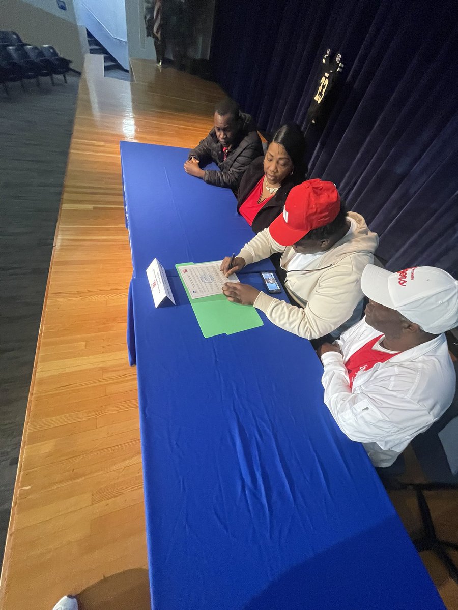 Coach_Davis tweet media