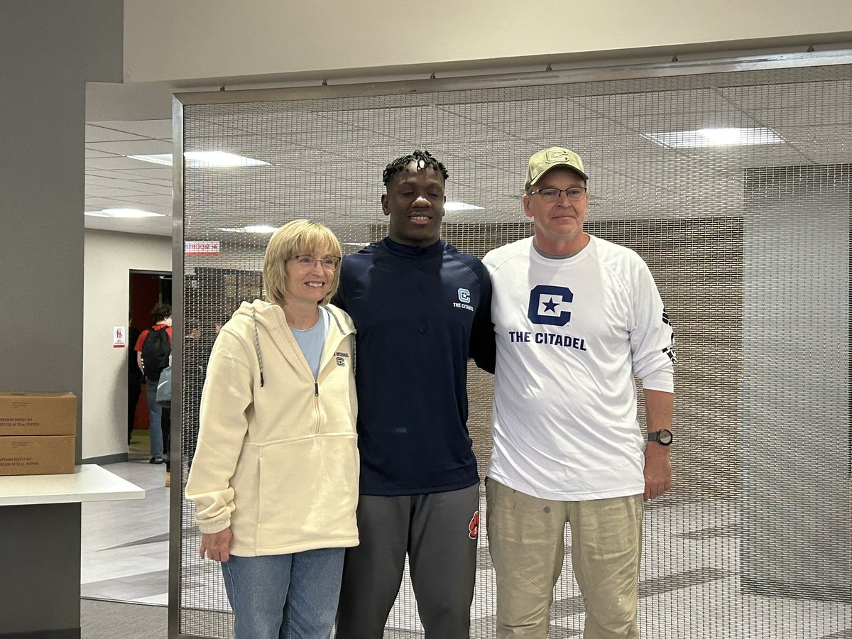 Scottsbluff senior Sebastien Boyle signed today to play football at the FCS level with The Citadel.

Boyle had over 5,000 career yards rushing for <a href="/Bluffs_Football/">Scottsbluff High School Bearcat Football</a>. <a href="/SebastienBoyle6/">Sebastien Boyle</a> #nebpreps