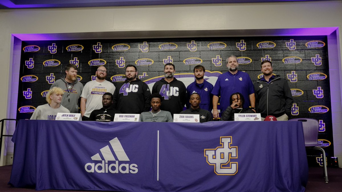 RoderickFreem16's tweet photo. In Jesus name I pray amen🙏🏾!   @Rocky_football  #AGTG https://t.co/EOVDeT7RMo