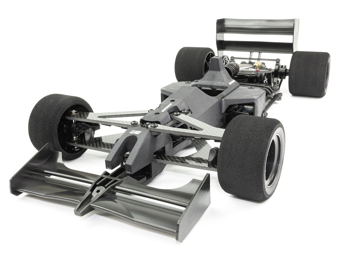 ktnry's tweet photo. 新型 INFINITY IF11-1電動フォーミュラカーキット では大径フロントホイール（ホイール内径40mm以上）の使用を前提に設計しております。
ZEN様から発売になっている「ワイドF1用
超大径ホイール接着整形済タイヤ」をオススメします。
#INF1NITY #IF11_2 https://t.co/2wO7AyKabx