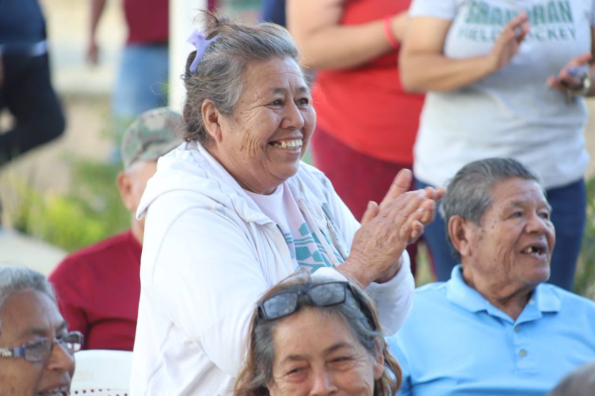 DifAltamira4T's tweet photo. Este miércoles continuamos con el recorrido de entrega de apoyos alimenticios de primera calidad por parte del programa Adulto Activo, beneficiando a las colonias. 👵🏻👴🏻✨ https://t.co/oO5ya9CBOl