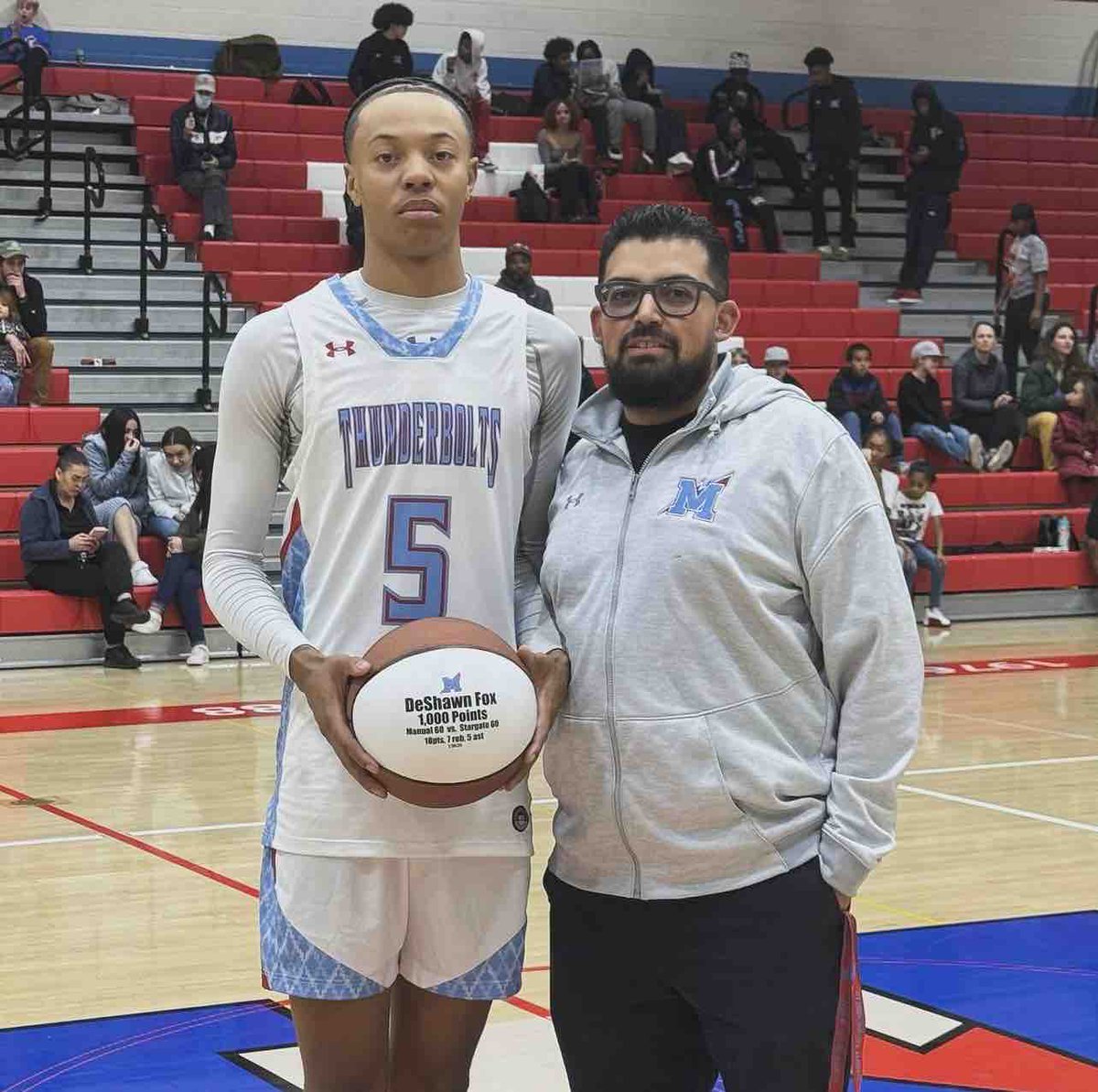 🏀Last week, <a href="/ManualHSTbolts/">Manual High School</a> senior DeShawn Fox scored his 1000th career point in a  68-60 win against Stargate School!🔥Congratulations DeShawn!🎉👏 #highschoolbasketball #basketball