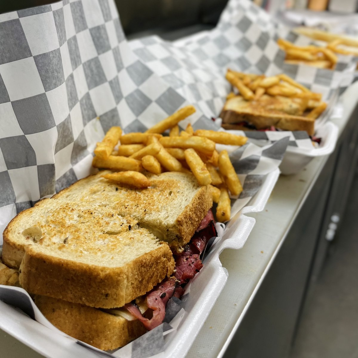 Friendly reminder that tomorrow is Reuben Thursday at our Lebanon location! Stop by all day for one of our delicious classic Reuben sandwiches PLUS golden fries for a special price of just $10.99! 🥪😋

#ReubenLover #SandwichLover #MealDeal #LebanonNH