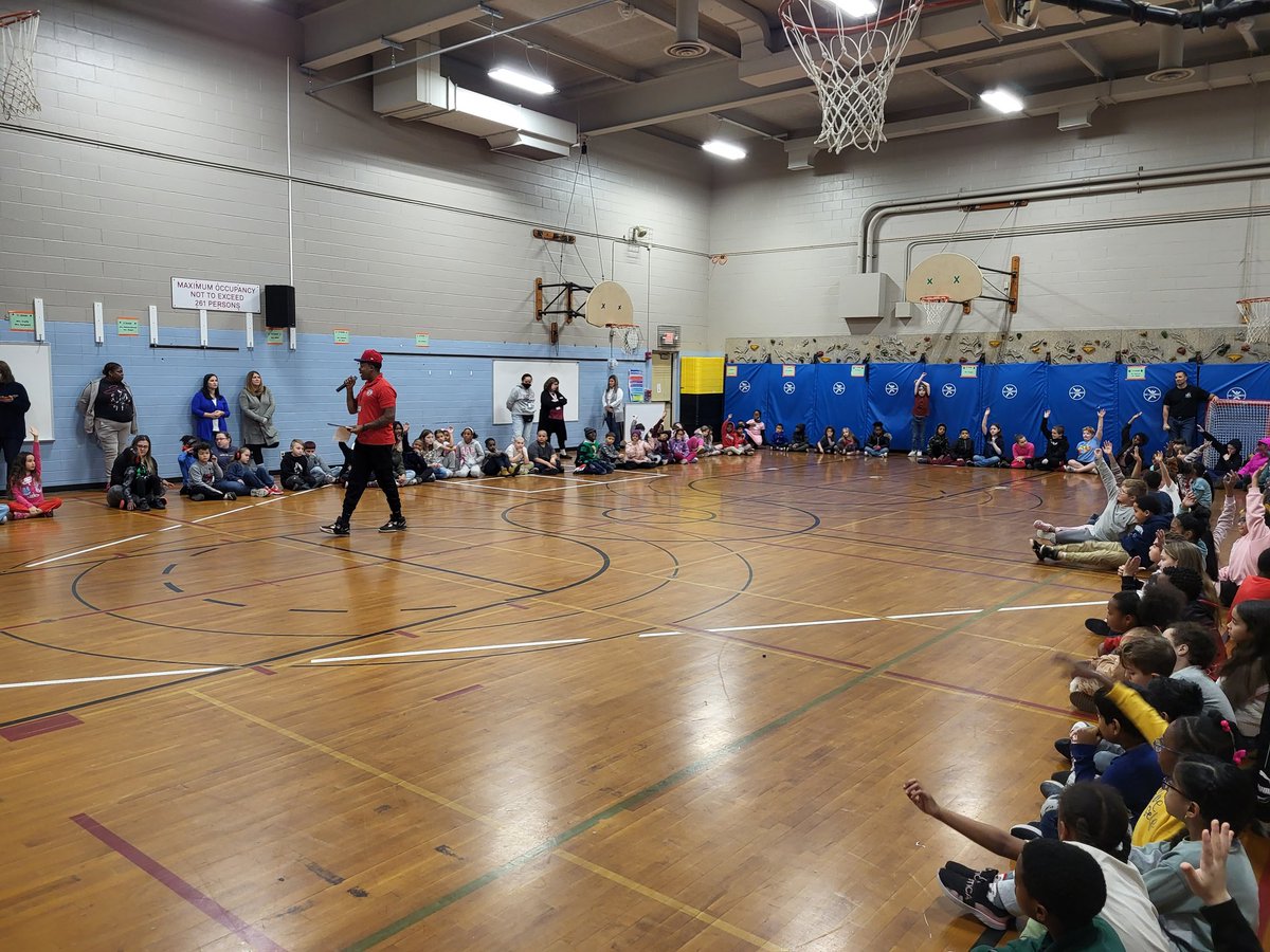 HoweSCSD's tweet photo. Mr Ros. one of our safety officers doing his thing as the PBIS monthly assembly MC. @SCSchools @HoweSCSD https://t.co/GtFjlf0qv2