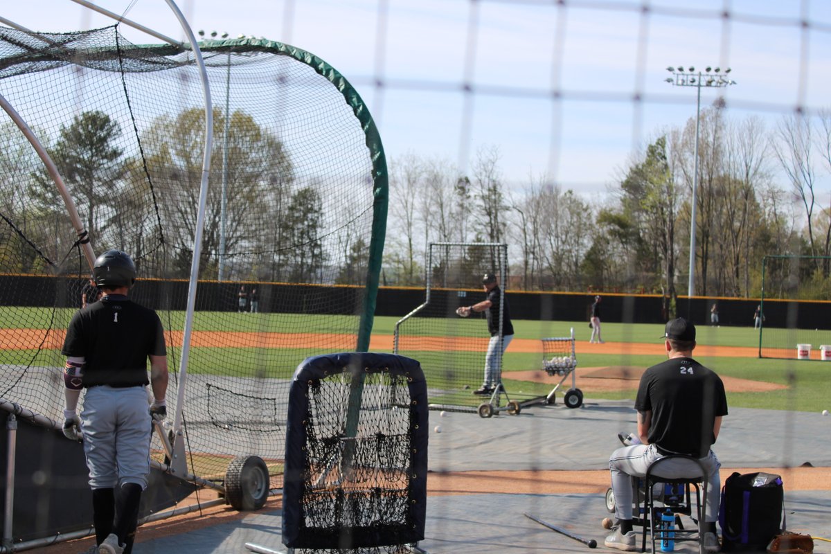 KnotholeNC's tweet photo. It is Valentines Day -- we love baseball and are getting ready for @Queens_Baseball Opening Day. Please join us at "The Stick".
https://t.co/d3QBhacI0n #Knothole #QueensBaseball #TheStick #OpeningDay https://t.co/43LyRFDjN4
