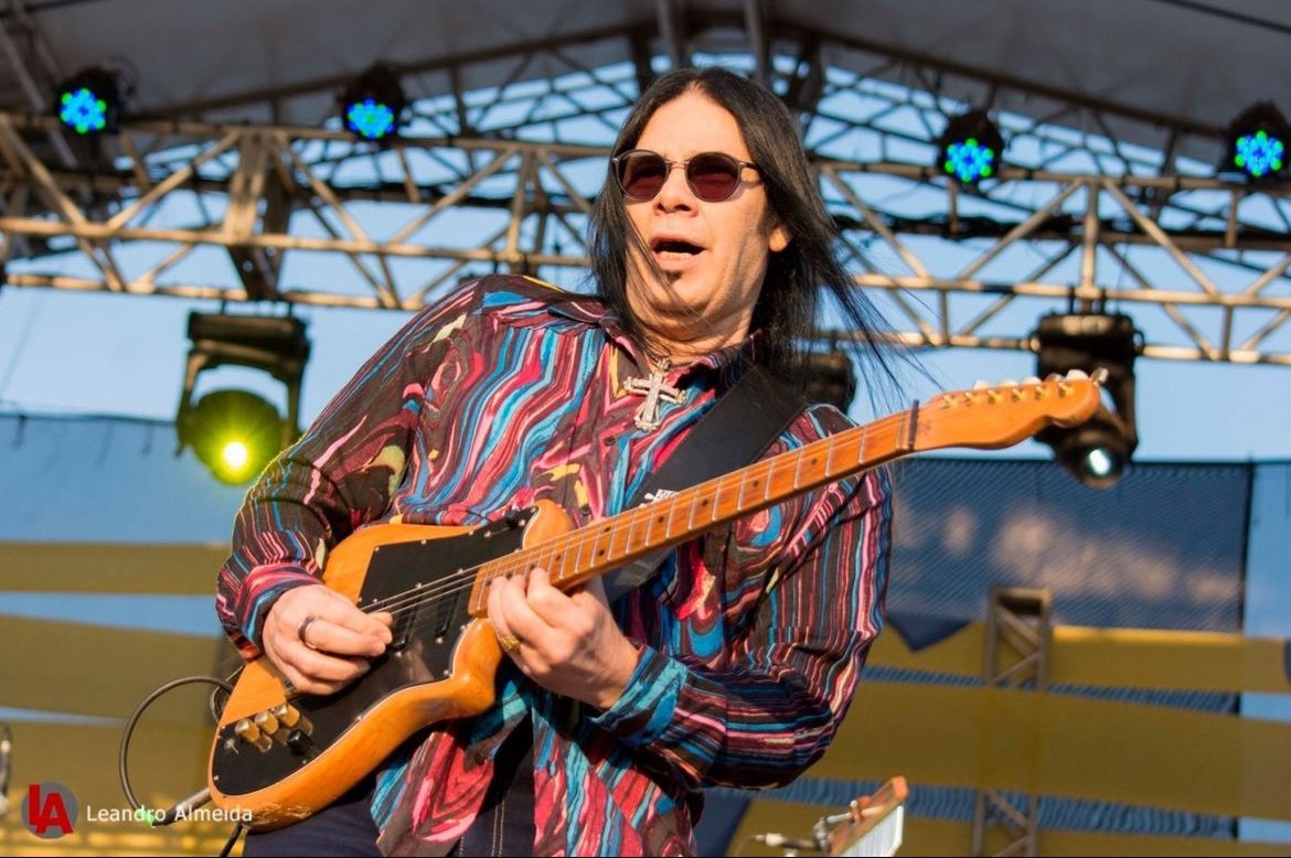 deeptrippedals's tweet photo. 🇬🇧 🎂 Today, we celebrate the 72nd birthday of @PepeuGomes, the Brazilian guitar genius that has been inspiring artists of all areas for more than 50 years! https://t.co/825l63r3LN
