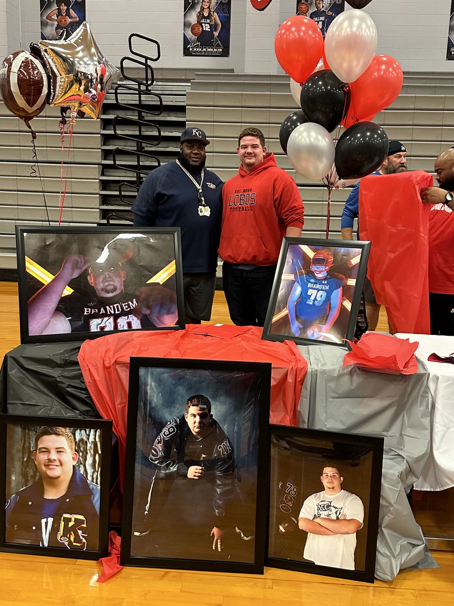 BradyMarshall79's tweet photo. Signing Day at KC! https://t.co/A2XTEz2UTn