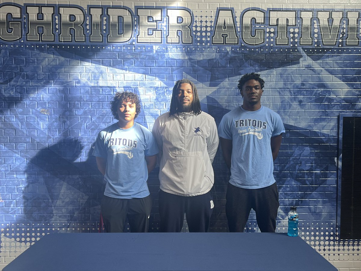 Signed, Ready to work!! <a href="/TritonNation/">Iowa Central Football</a> <a href="/CoachTalto2/">Coach Montalto</a> <a href="/coachJClegg/">Justice Clegg</a> <a href="/EBRUNJR/">Ernst Brun Jr</a> <a href="/RoughriderFBALL/">DSM Roosevelt Roughrider Football</a>