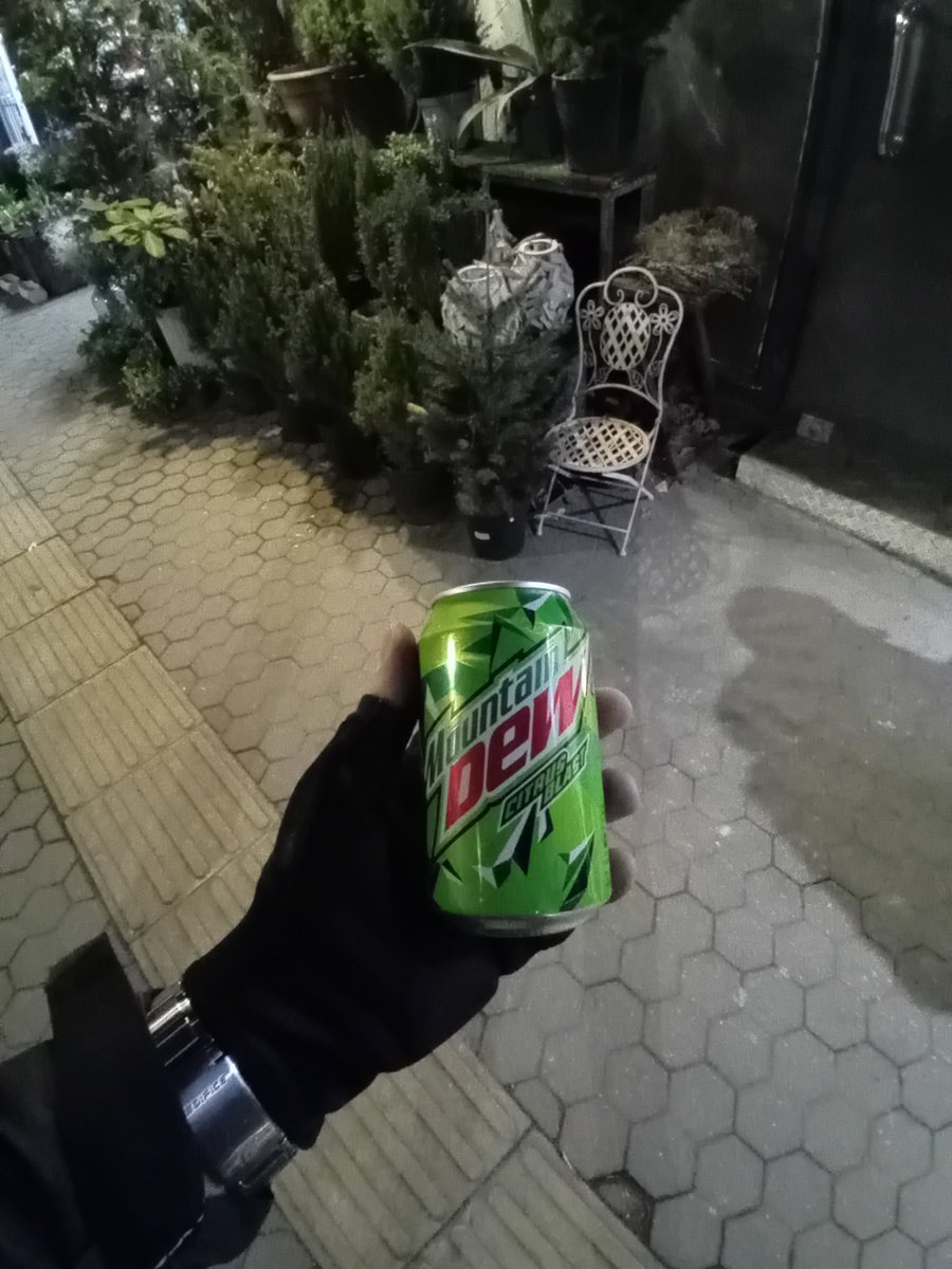 machinengineer_'s tweet image. This shit got me fucked up. Taste like a this a Sprite¡

for (let i = 0; i &amp;lt; 5; i++;) { 
console.log("#NotificationSquad")
 }