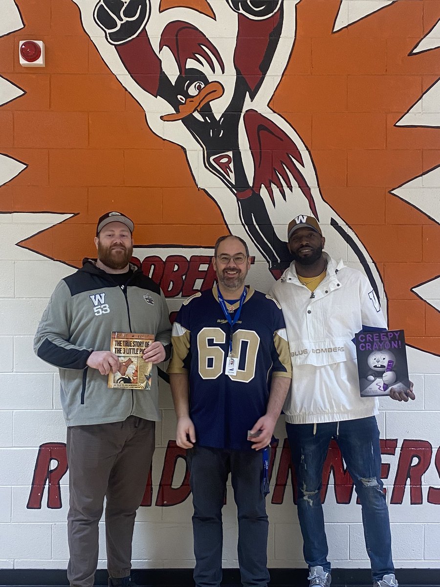 RSS_LSSD's tweet image. Thank you Bombers Patrick Neufeld and Willie Jefferson for making I Love To Read month so special for RS students and staff #ilovetoread #wpgbluebombers @Wpg_BlueBombers