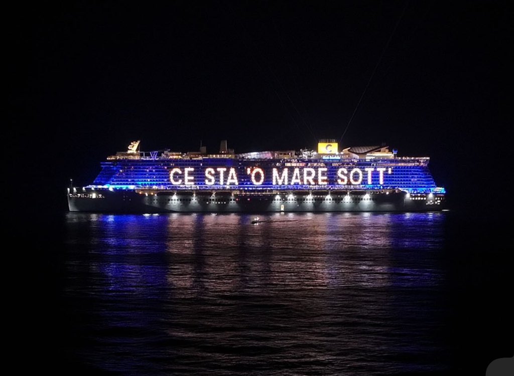 Questo Paese durante #Sanremo2024 non è reale 😭 <a href="/costacrociere/">Costa Crociere</a> #Ad