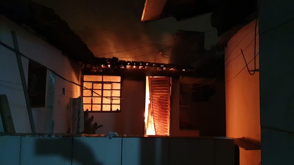 matheus pereira eu fiz a sua empadinha aqui em casa e começou a pegar fogo matheus pereira vc botou fogo na minha casa matheus pereira