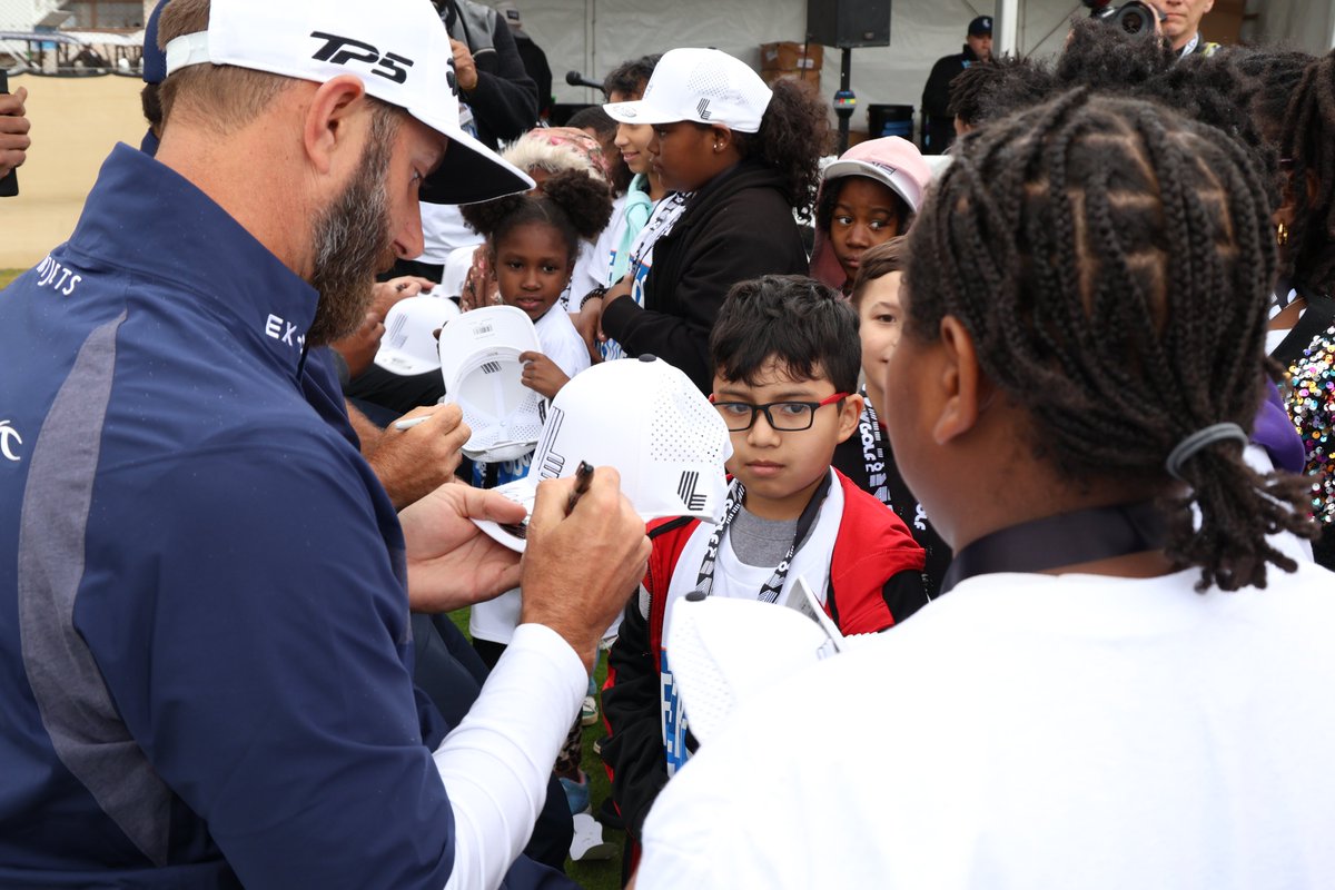 Professional golfers, including @dustinjohnsongolf took time from @livgolf_league to hold a Q&A session with @clarkcountysch students from @afterschoolallstars @project150lv 🏌🏌️‍♀️⛳ before tournament play starts on Thursday.