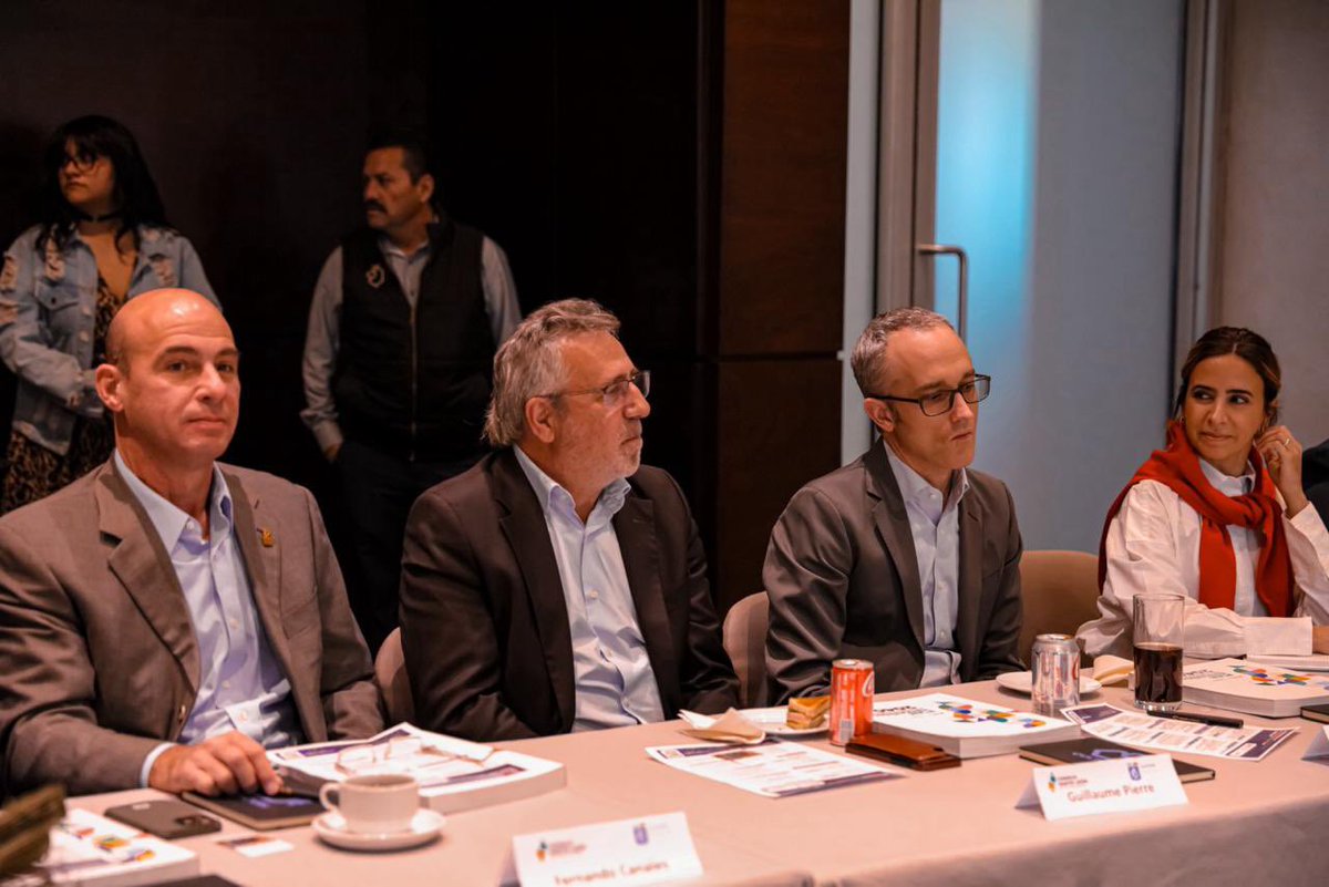 Dr. Jesús Viejo (@dr_jesus_viejo) on Twitter photo Hoy <a href="/ConsejoNL/">Consejo Nuevo León</a>, <a href="/SCulturaNL/">Secretaría de Cultura de Nuevo León</a> y <a href="/centro_news/">CENTRO diseño | cine | televisión</a> lanzó Tierra Incógnita, un estudio que mapea, clasifica y cuantifica las actividades de economía creativa en Nuevo León y ofrece recomendaciones para incentivarla.
Confiamos que las propuestas de Tierra Incógnita nos permitirán mejorar Hoy <a href="/ConsejoNL/">Consejo Nuevo León</a>, <a href="/SCulturaNL/">Secretaría de Cultura de Nuevo León</a> y <a href="/centro_news/">CENTRO diseño | cine | televisión</a> lanzó Tierra Incógnita, un estudio que mapea, clasifica y cuantifica las actividades de economía creativa en Nuevo León y ofrece recomendaciones para incentivarla.
Confiamos que las propuestas de Tierra Incógnita nos permitirán mejorar