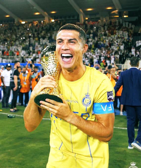 🚨

CRISTIANO RONALDO PLAYS FOOTBALL TODAY AFTER 40 DAYS.

THE GREATEST OF ALL TIME IS BACK.