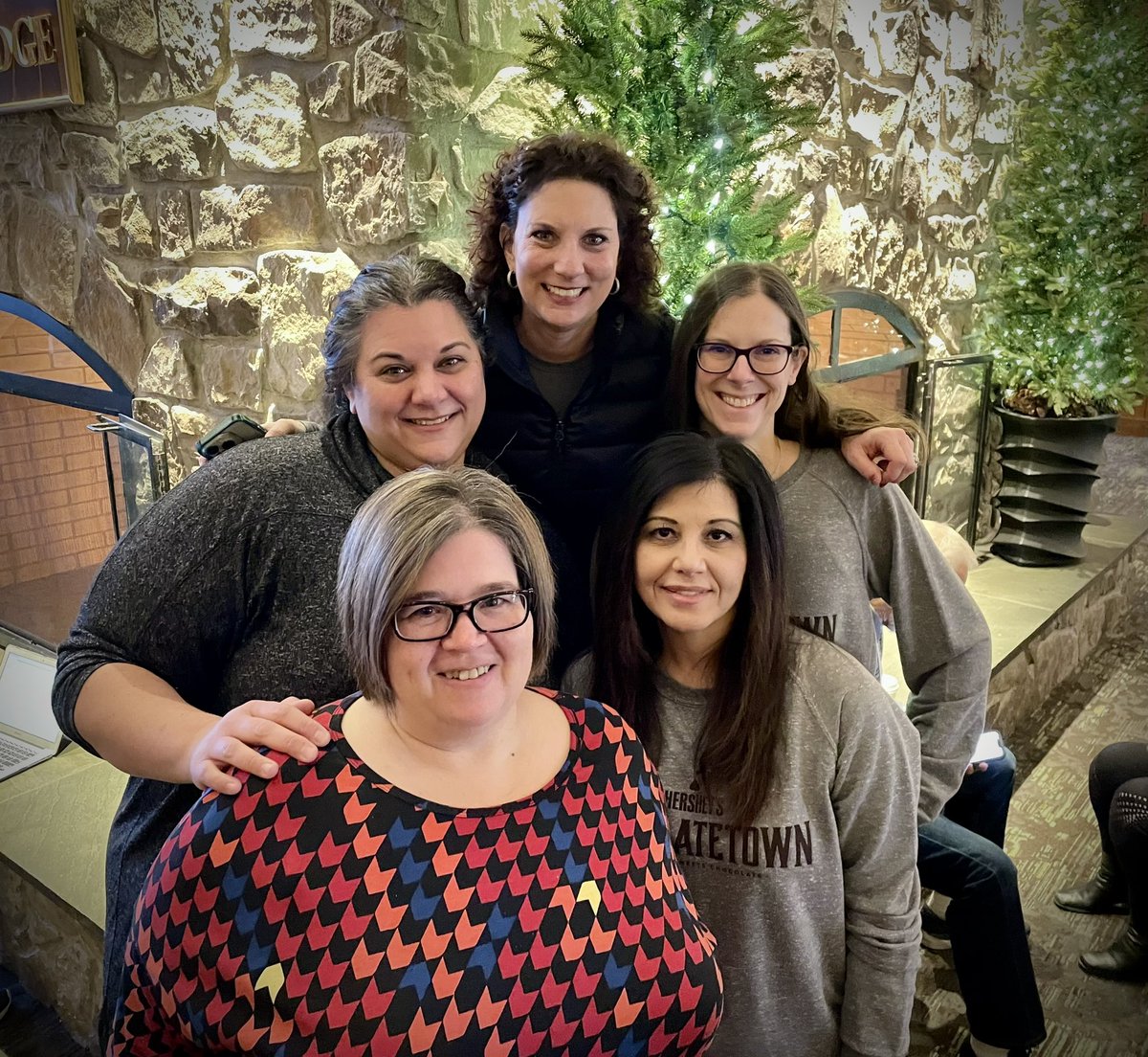 EloiseMilligan's tweet image. It is my honor to lead this dynamic group of teachers who presented at #PETEandC. #SASD