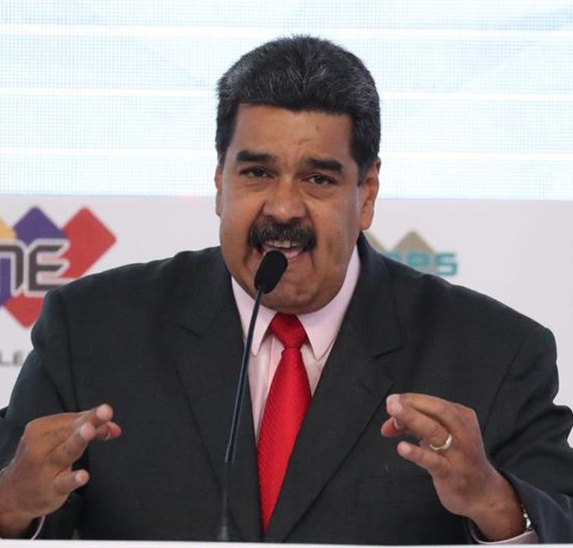 Sondeo Tuitero 

Quién le gustaría que fuese la presidente de Venezuela?

María Corina Machado: 🔄
Nicolas Maduro: ♥️
.
.