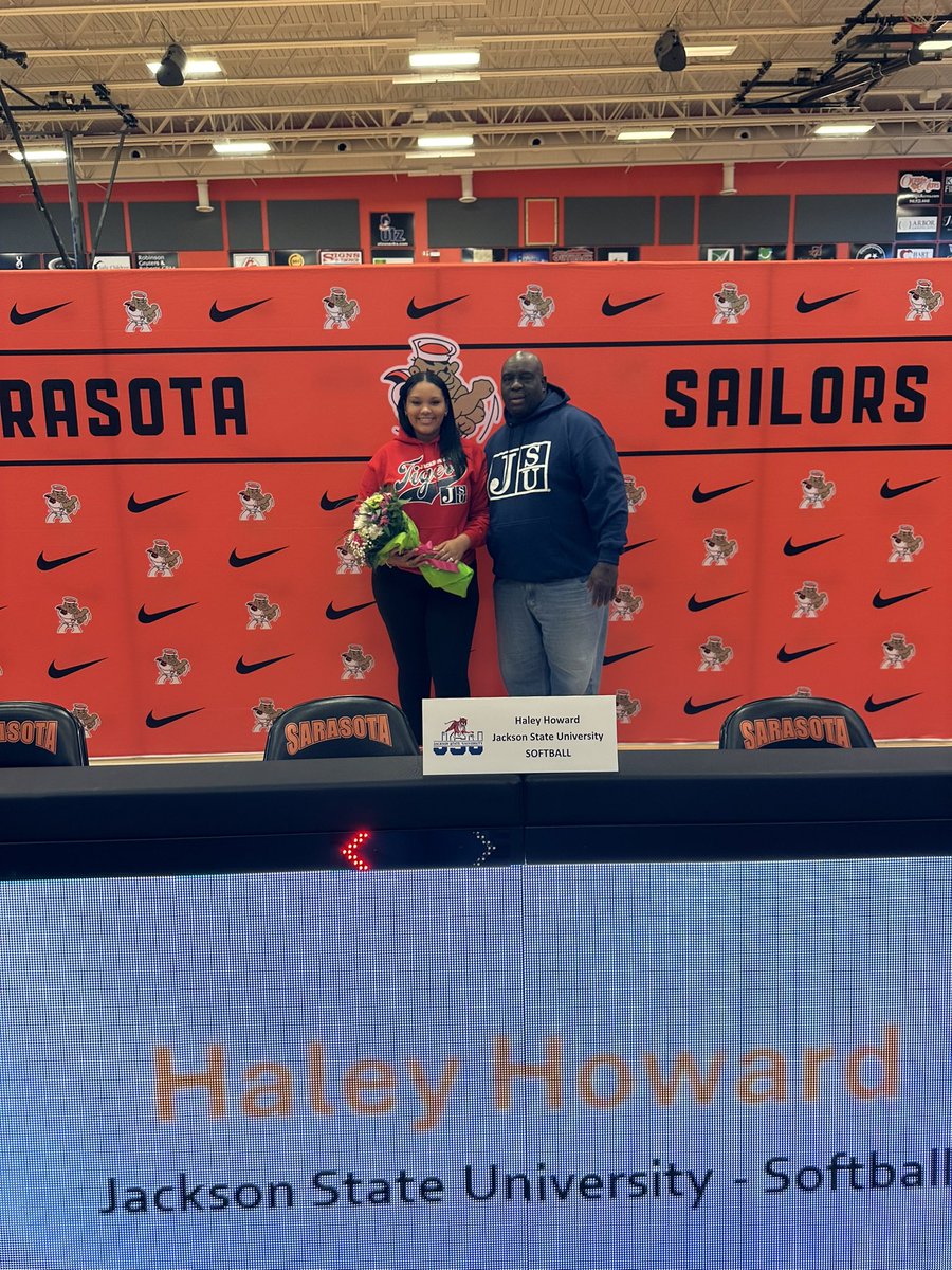 Haley Howard tweet media