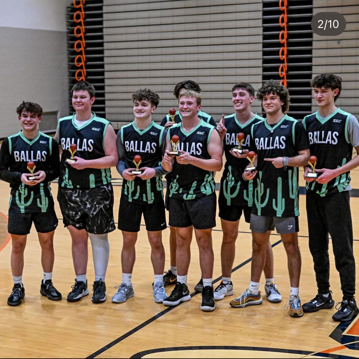 ppsintramural's tweet photo. Your official 2023-2024 William Henry Harrison High School Intramural basketball league champions: PPs Ballas https://t.co/6LZrMJSVVw
