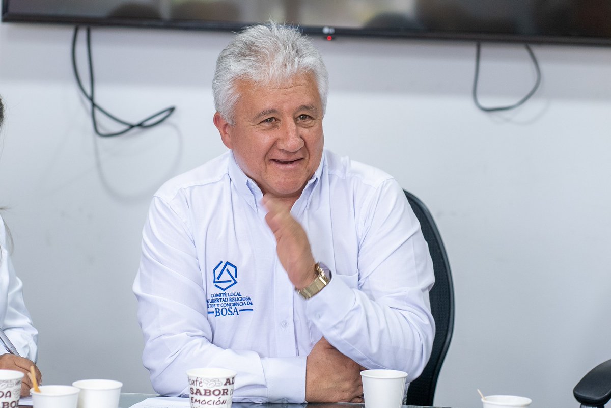 EmirLopez82's tweet photo. Hoy, estuvimos en la posesión del comité local de Libertad religiosa, culto y conciencia 2024-2027. 
Resaltamos la labor realizada por dicho comité desde el 2016, recordando el aporte social que las diferentes comunidades religiosas realizan a la localidad de Bosa Ⓜ️🇨🇴. https://t.co/QWHSR0rWru