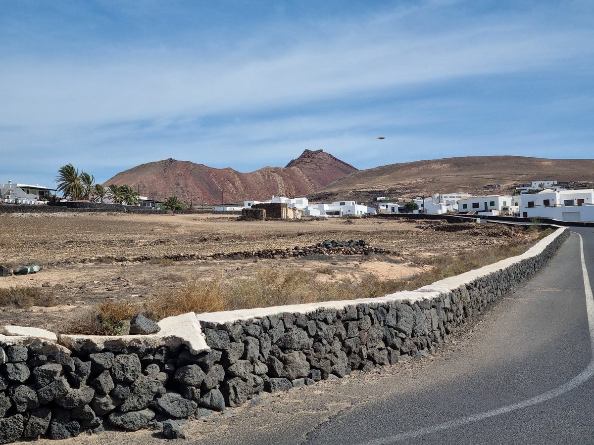 Some more of Lanzarote scenery. @rjohnvoss7 @mikesarzo @beccaarch @TravisTSC13 @TygrHawk @reddave74 @SteveASquirrell @PaulWal31268048 @KarlchenGerman