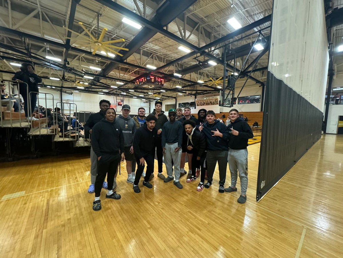 TheOfficialJ31's tweet photo. Here at the basketball game support our team @MU_SpartanFB https://t.co/QaPMvJCR3B