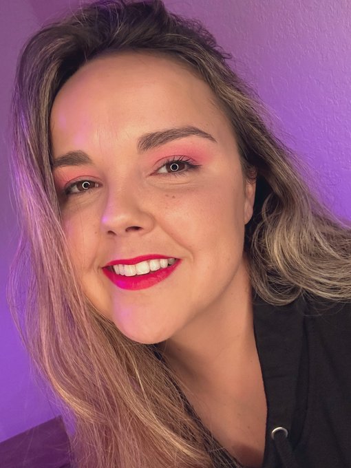 Announcing the winner live for my DH hoodie on vday only on my OF can you enter the raffle.  Come play<a href="/tag/smile"class="tags"><span>#smile</span></a><a href="/tag/winner"class="tags"><span>#winner</span></a><a href="/tag/raffle"class="tags"><span>#raffle</span></a><a href="/tag/wednesdayfeeling"class="tags"><span>#wednesdayfeeling</span></a>