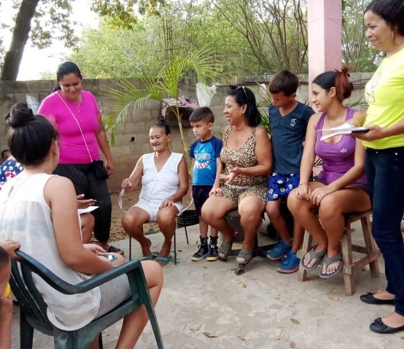 Hoy #7Feb en #Gómez  líderes y líderesas CLAP realizaron Asambleas en sus comunidades en el marco del Congreso de la Nueva Época, dónde se debatieron las preguntas generadoras de las 7T capítulo 1 Transformación Económica. 
#7TEnUnionYEsfuerzo
#ComunicadoresClapNEActivos