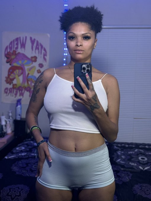 boy, im pulling up, just make a phone call https://t.co/6xoVbLIvm4