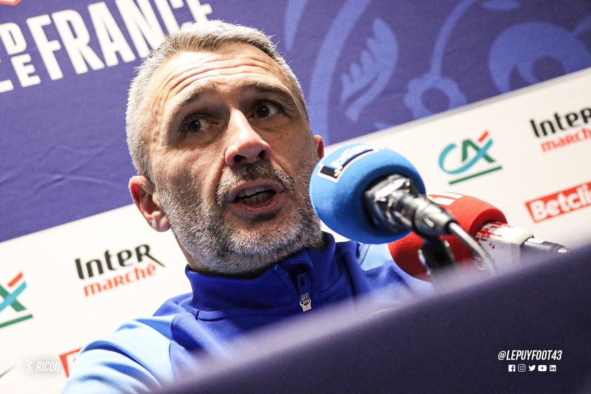 lepuyenvelayfc's tweet photo. 💬 « Je n’aurai jamais imaginé que ce match serait aussi beau. »
Le coach 𝗦𝘁𝗲́𝗽𝗵𝗮𝗻𝗲 𝗗𝗶𝗲𝗳 a été impressionné par ses joueurs qui ont dominé la formation de Ligue 2.🎙
🌐➡ https://t.co/zYayANijdN
#LPF43SL 🔵⚪ https://t.co/0dHnVvNeiP