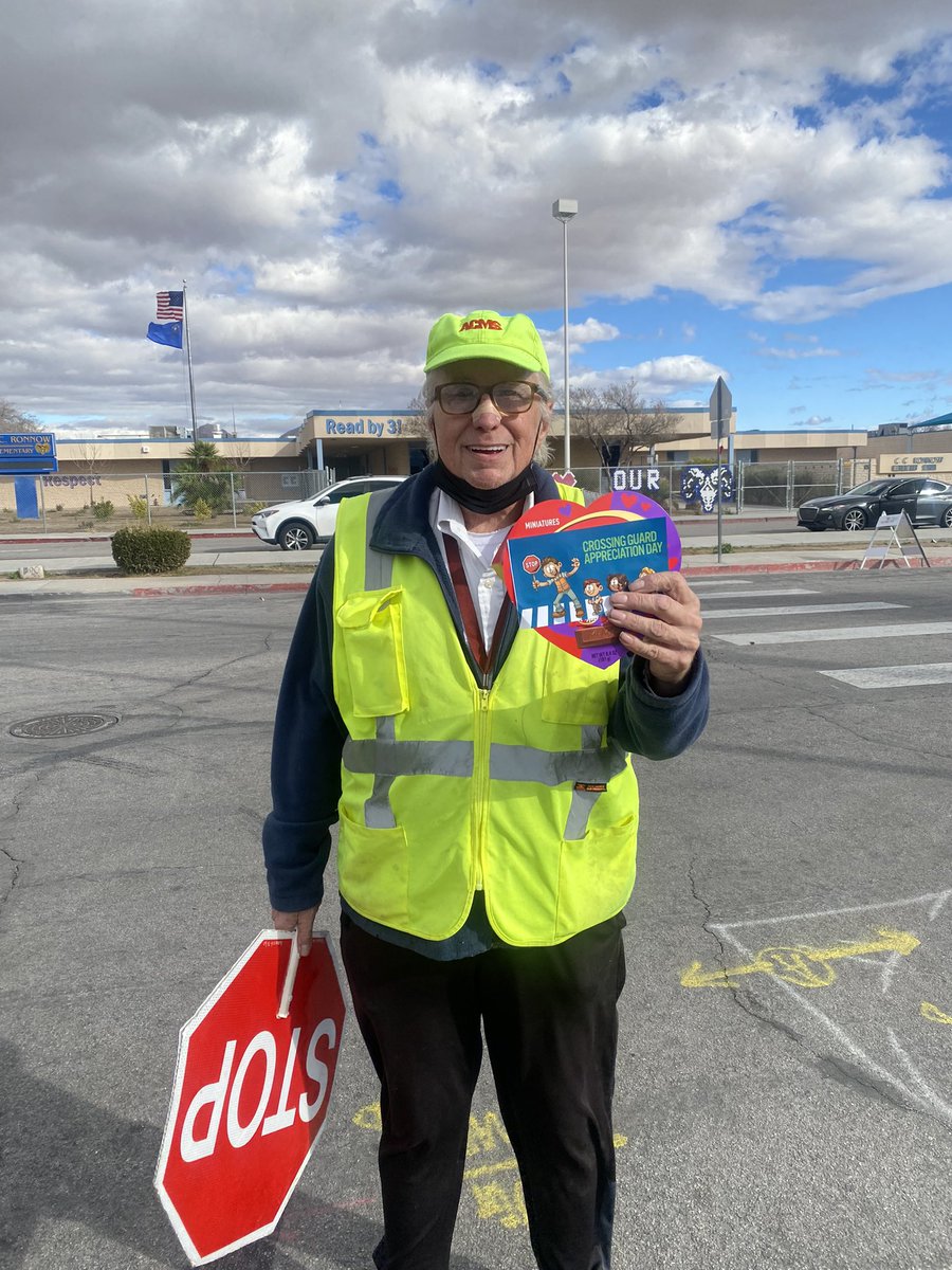 We used to have some questionable crossing procedures. Thanks to our wonderful @ClarkCountySch crossing guards put in place by @CCSD_SRTS, we have safe routes to school.

Happy School Crossing Guard Day! ❤️
