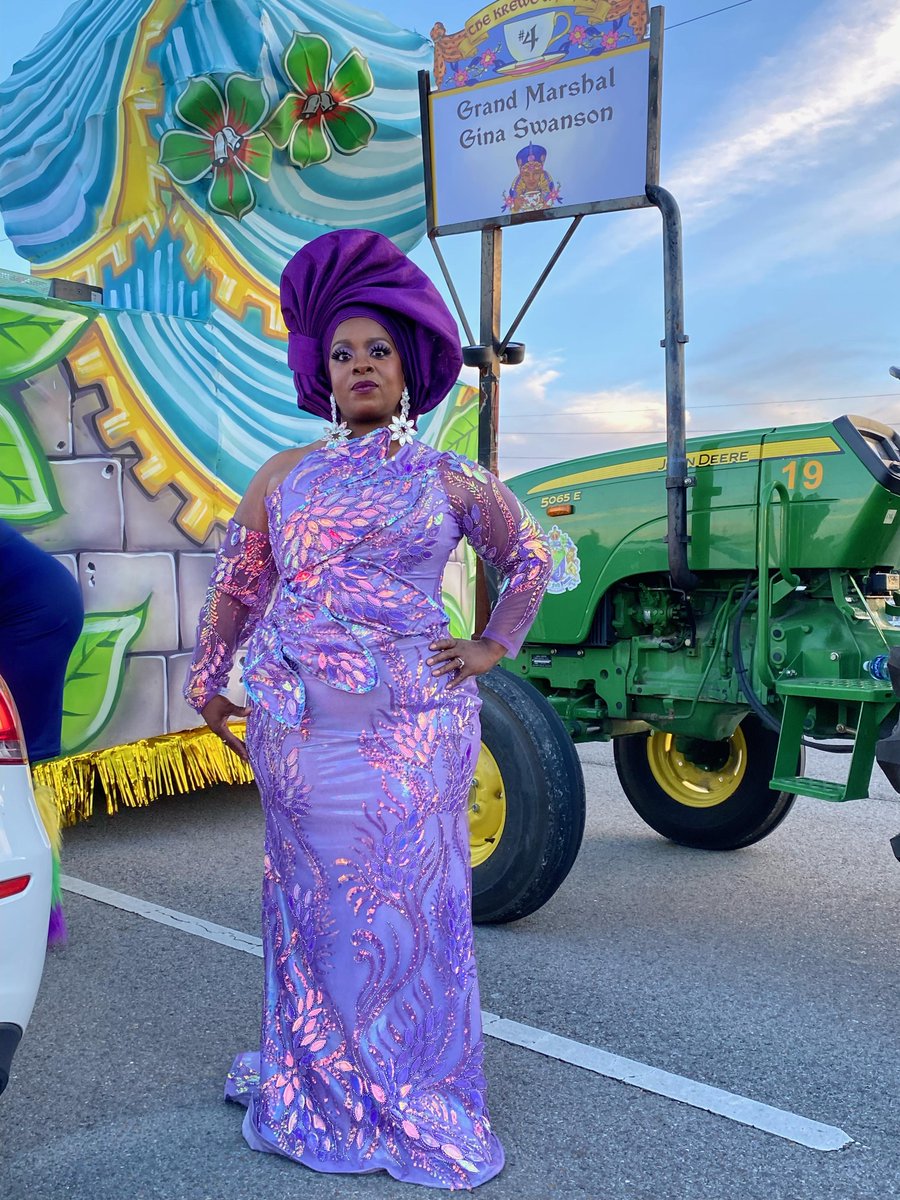 Gina Swanson is absolutely STUNNING as the Grand Marshal of  the Krewe of Nandi! Keep an eye out for her on the route!
