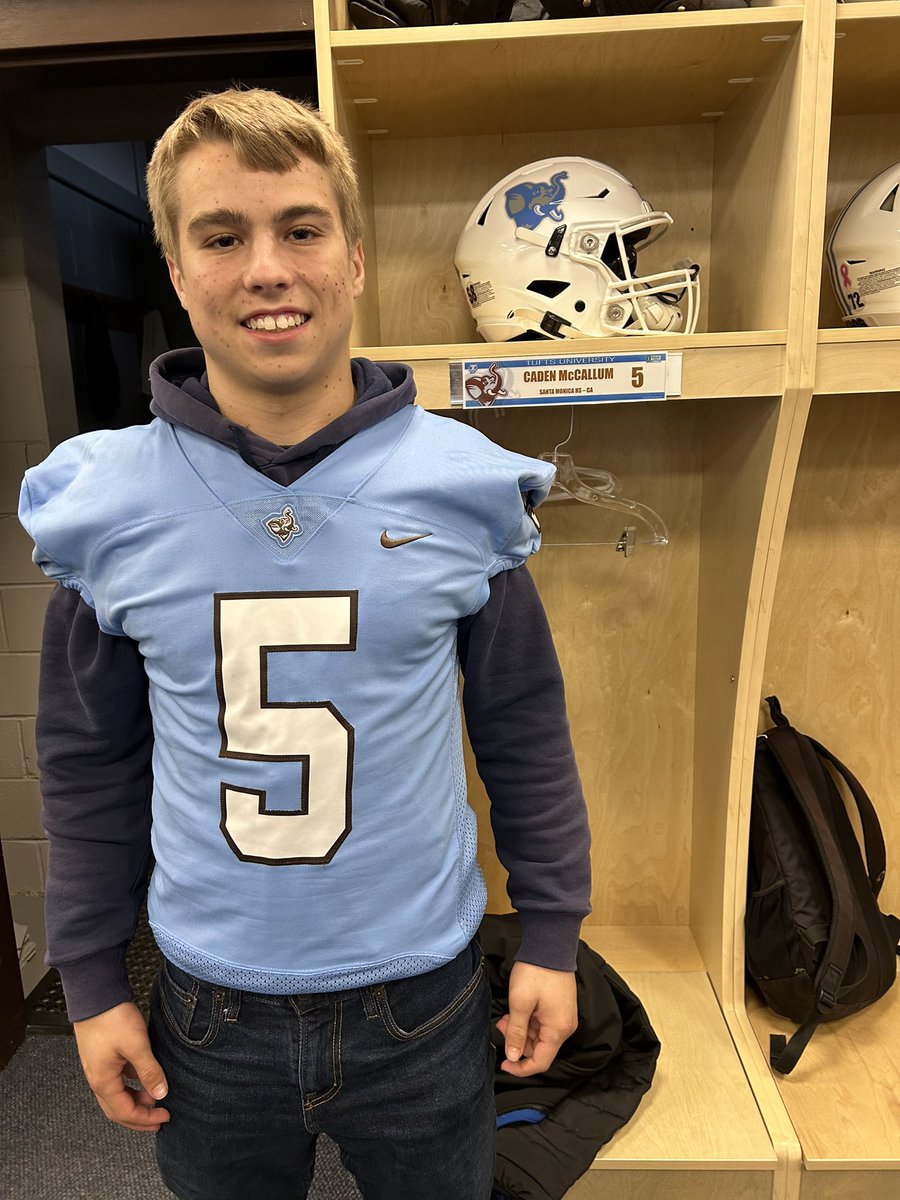 CadenMcCallum5's tweet photo. COMMITTED!!! I am honored to announce that I will be continuing my academic and athletic career at Tufts University.

@FootballTufts @CoachCivs @Coach_JoeMcD @TuftsJumbos @SAMOFOOTBALL23 https://t.co/1u5X05gIPb