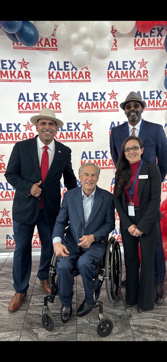 RaulCollins16's tweet photo. Shoutout to @AlexKamkarTX @GovAbbott @mayes_middleton Dr Huhyn @OfficerTMo and I change the game @houstonpolice concerning Human Trafficking / Human Organ Trafficking #CGOT #OCA #KeepingthePublicsafe #RelationalPolicing https://t.co/RSwBsemC37