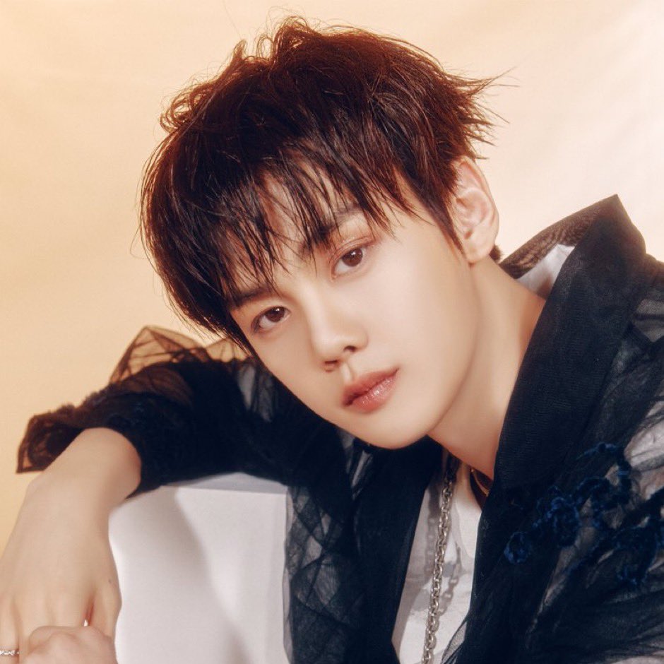 hes so pretty