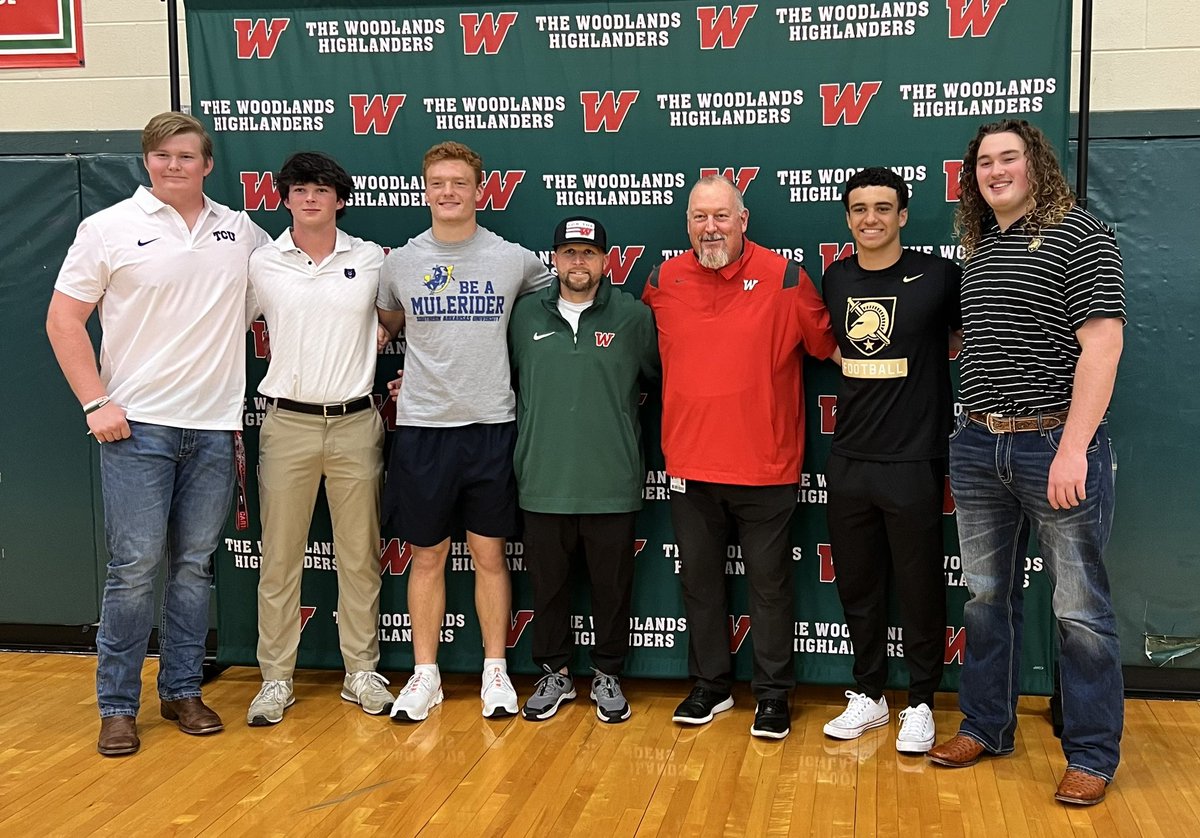 Great group of young men. You guys have left your mark on Highlander Football. Go be great! More to come from the Class of 2024! F.A.M.I.L.Y. <a href="/Ryan_Hughes70/">Ryan Hughes</a> <a href="/PatrickMiller__/">Patrick Miller</a> <a href="/Caleb_Phillips_/">Caleb Phillips</a>  <a href="/ade_nself/">Aden Self</a> <a href="/ChamplinEverett/">Everett Champlin</a> <a href="/MabreyMettauer/">Mabrey Mettauer</a> <a href="/koltin_sieracki/">Koltin Sieracki</a> <a href="/ColschenDavid/">Coach Colschen</a>