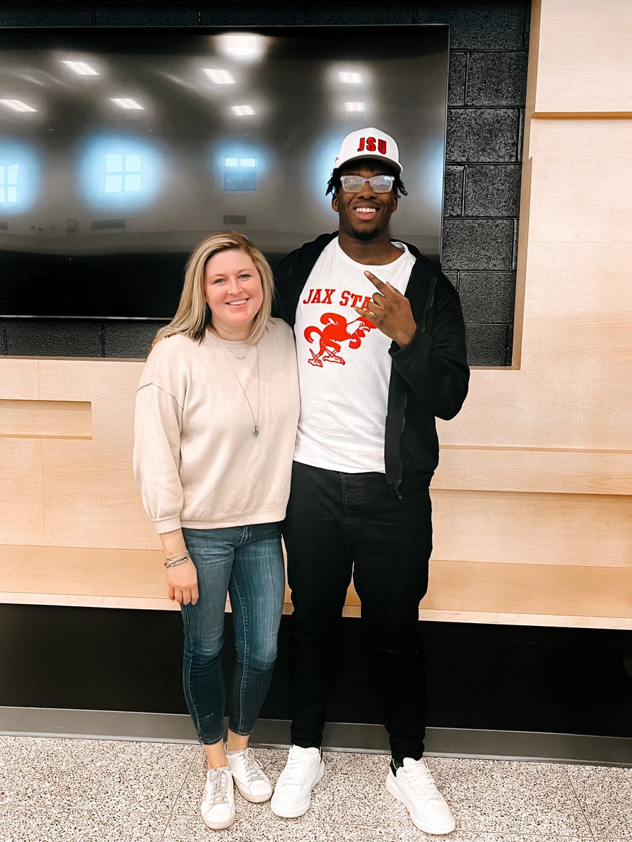 Proud doesn’t even begin to cover it!! Congratulations <a href="/cnsh23/">cedric nash</a> and <a href="/legend78man/">Nick igbeare🇳🇬</a> !!! These schools are getting two amazing student athletes and even more incredible young men!! 

Mama Chase loves you 💚💚