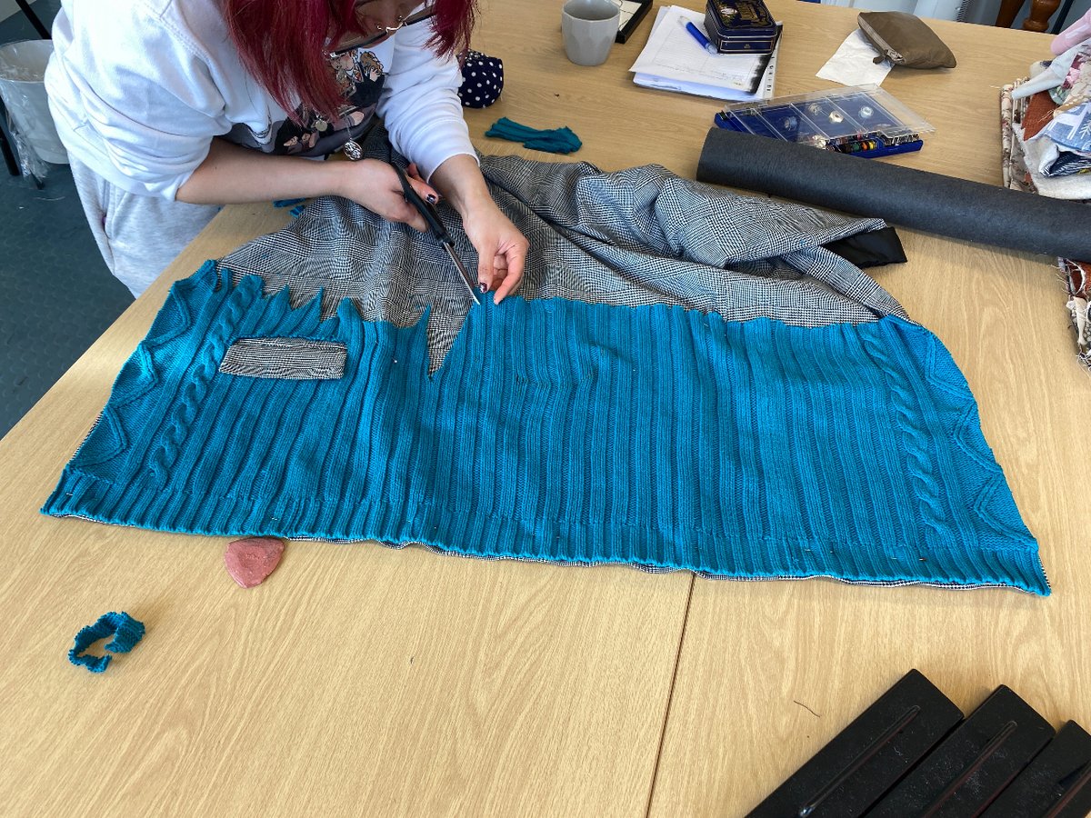 SewSisters_'s tweet image. Combining a tailored jacket with a knitted jumper creates this gorgeous piece, modelled by our maker Vivy, who attends the Wednesday and Thursday @bfenewcastle @eastendwomen #recycling #recycledclothes #recycleddesign #sewing #sew #sewingproject