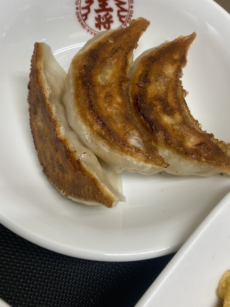 jack_86727's tweet photo. こんにちは😃
今日のスタッフのまかない飯です😊🍚
今日の餃子🥟
ムーシーローです😊
#まかない飯
#ギョウザ https://t.co/7QXodCZuSN